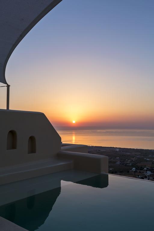Skyfall Suites - Adults Only Pýrgos Buitenkant foto