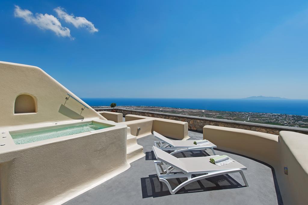Skyfall Suites - Adults Only Pýrgos Kamer foto